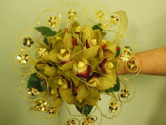 buchet superb din orhidee galbene