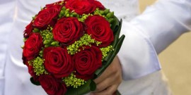 25 cele mai frumoase Buchete de mireasa din trandafiri
